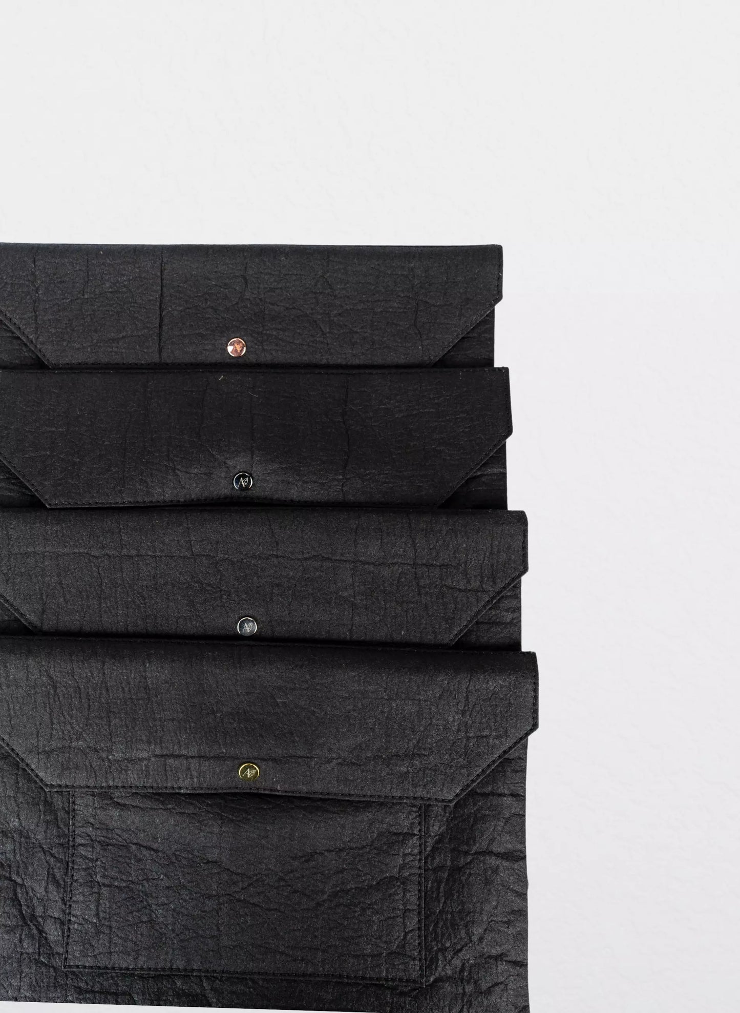 Amor Vegan Leather Laptop Sleeve - Charcoal - Large