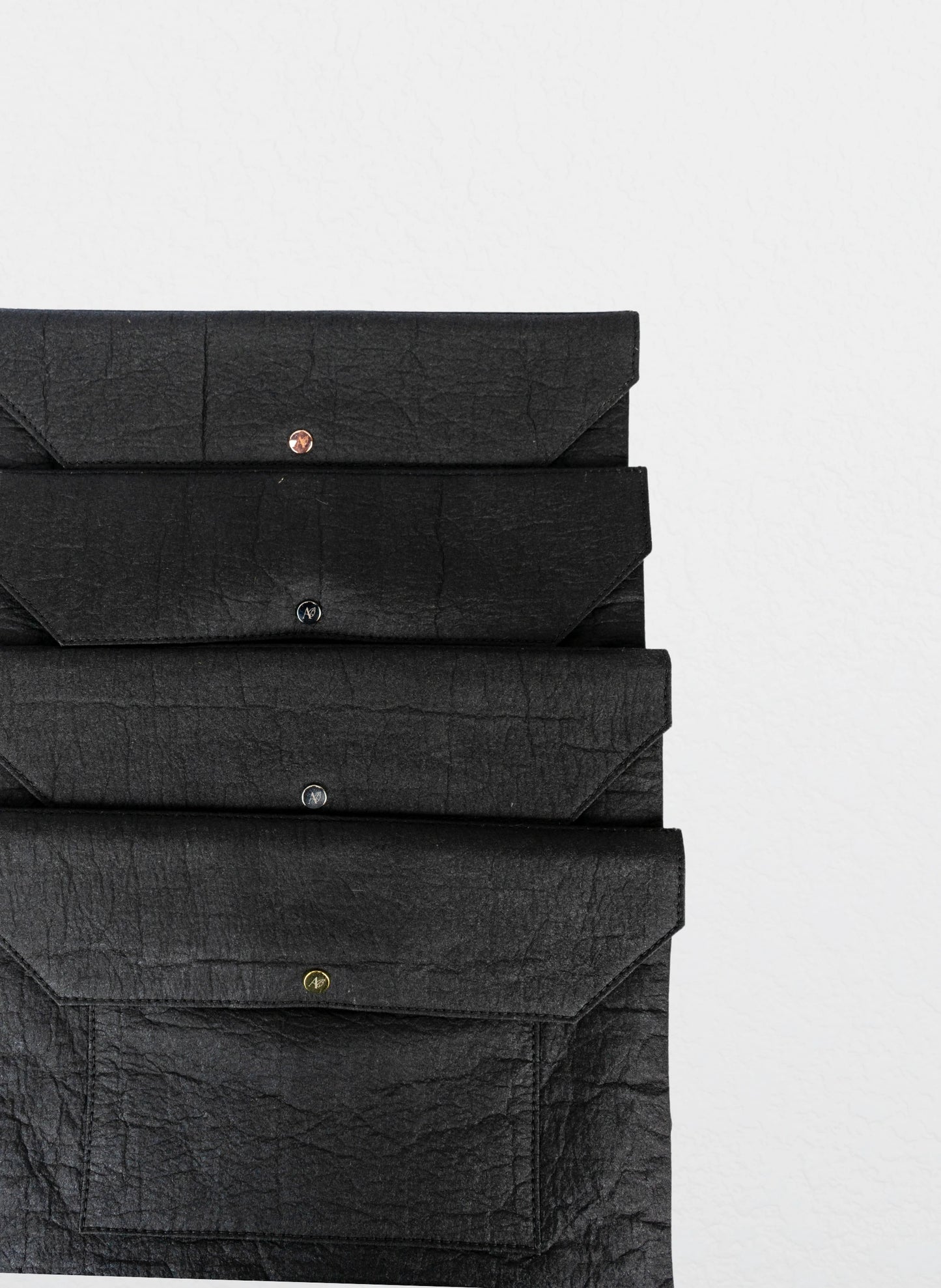 Amor Vegan Leather Laptop Sleeve - Charcoal - Regular