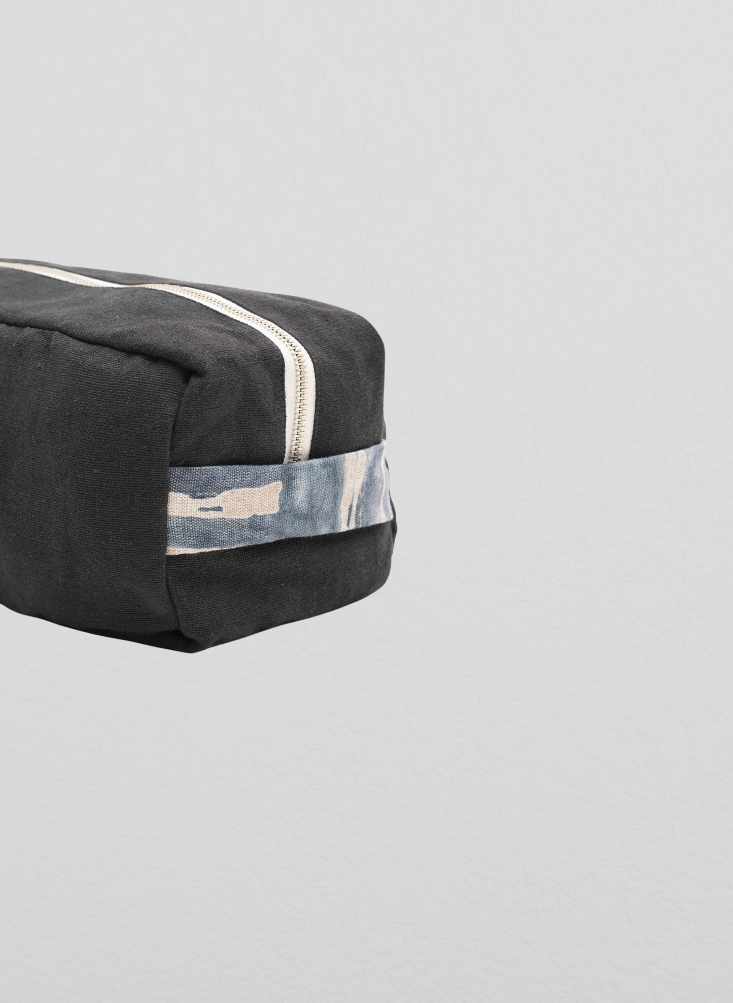 Reza Cosmetic Pouch- Black